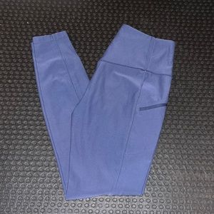 Purple athletic leggings w pocket